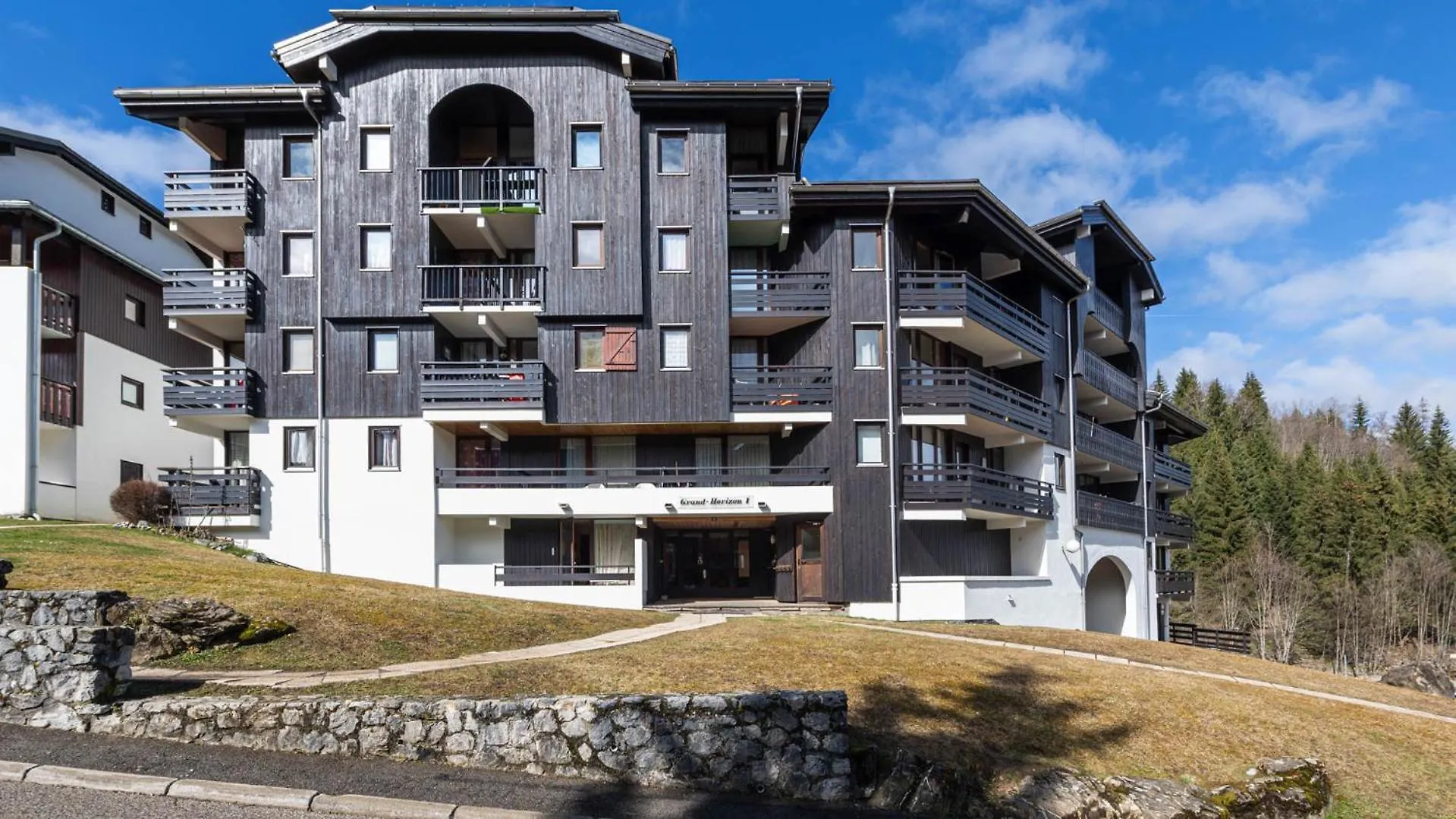 Grand Horizon 1 -212- Studio 4 Pers Morillon 0*,  France